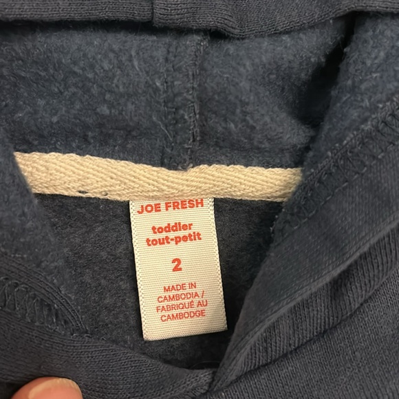 Joe Fresh 2T toddler hoodie - Picture 2 of 5
